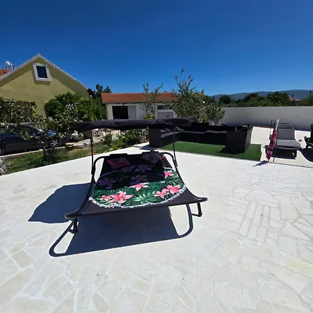 Villa Sunshine