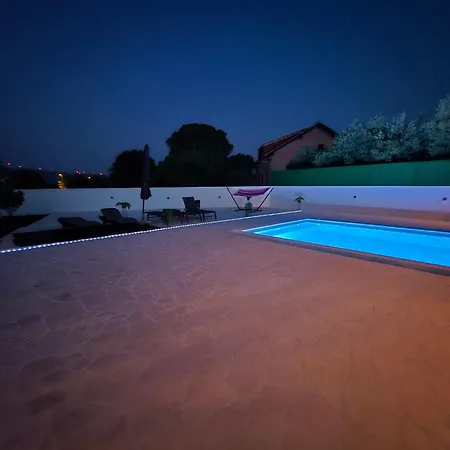 Sunshine Villa Pridraga