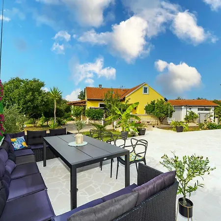 Sunshine Villa Pridraga